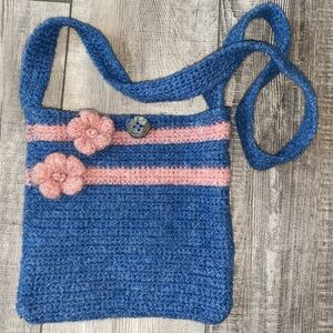 NWOT Pink Blue Crochet Knit Flower Button Crossbody Purse w/ Inside Pocket